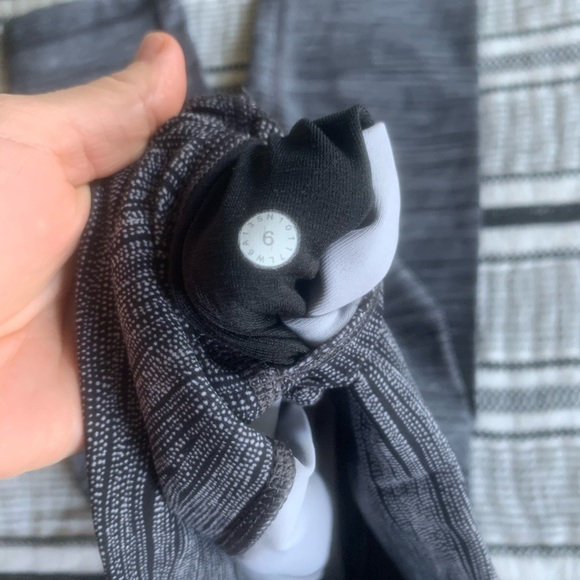 Lululemon Wunder Under Crop Leggings - Picture 4 of 4